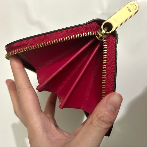 Louis Vuitton Limited Edition Rose Indian Sweet Monogram Vernis Zippy Wallet - Picture 11 of 15